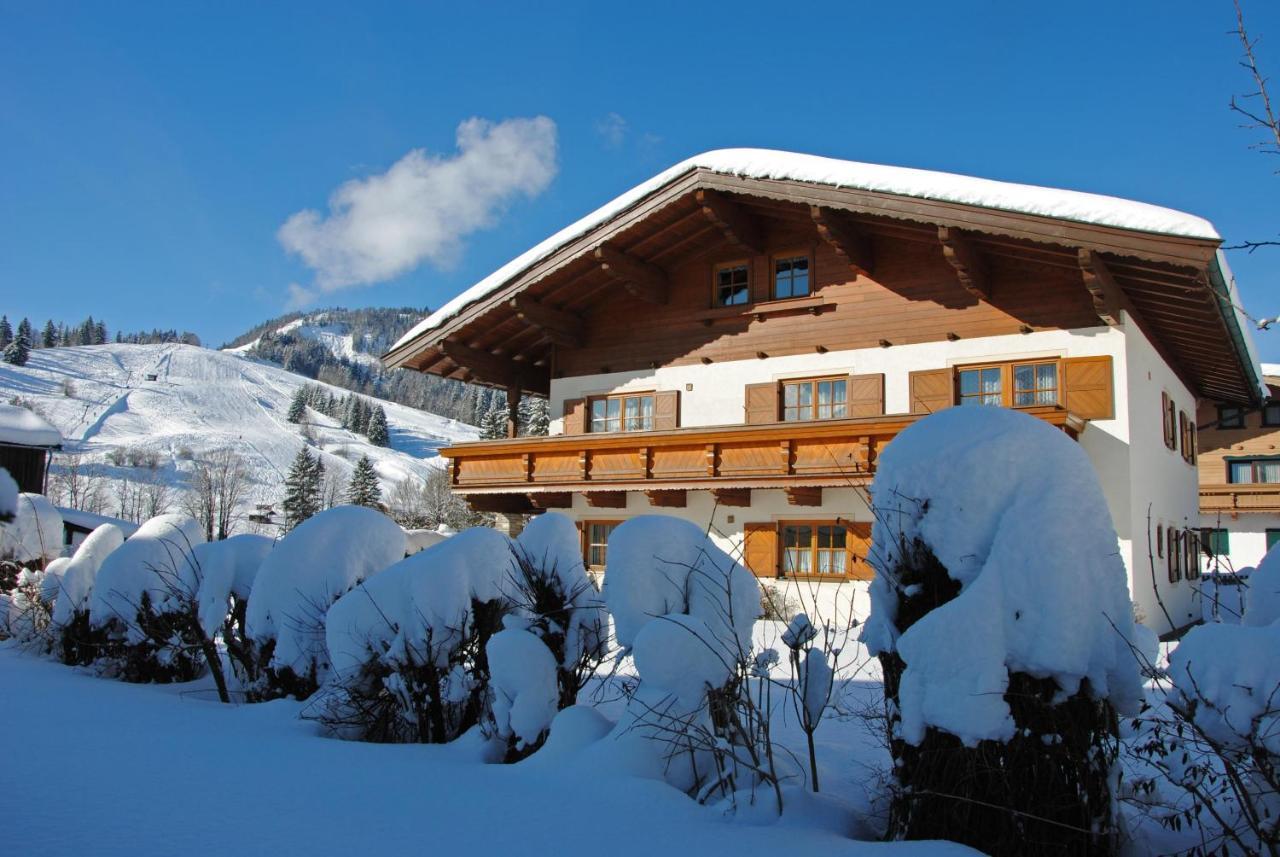 ホッホフィルツェン Gaestehaus Glaagut - Familie Hainヴィラ エクステリア 写真
