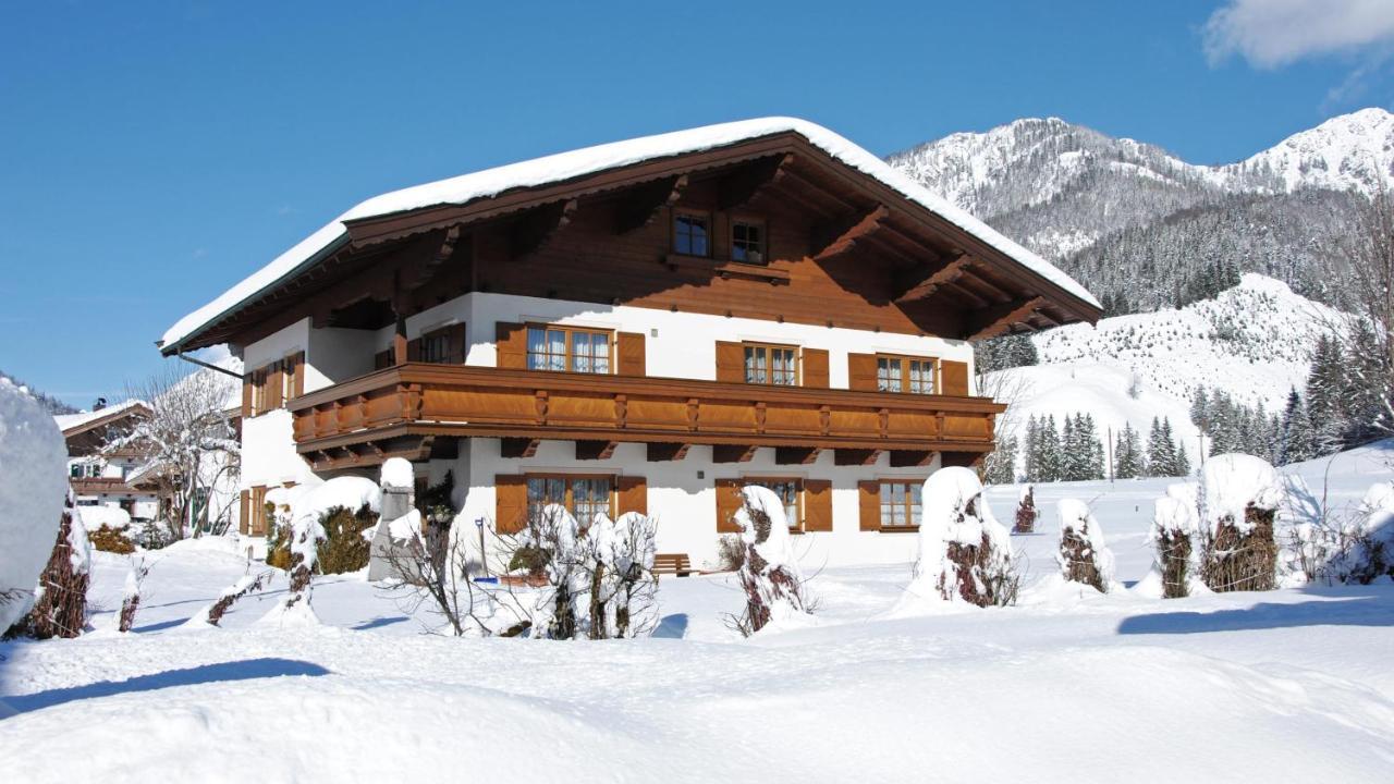 ホッホフィルツェン Gaestehaus Glaagut - Familie Hainヴィラ エクステリア 写真