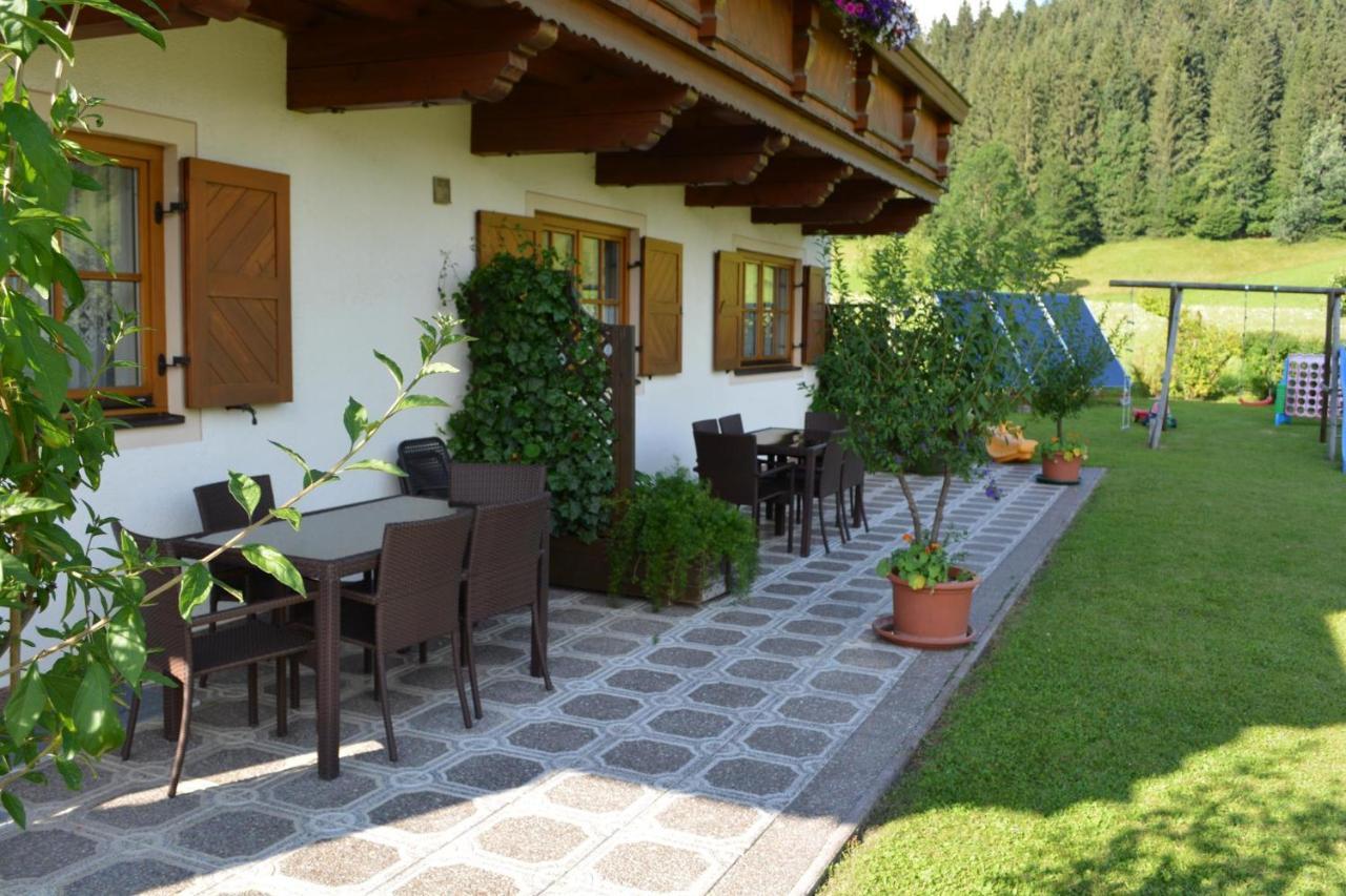 ホッホフィルツェン Gaestehaus Glaagut - Familie Hainヴィラ エクステリア 写真
