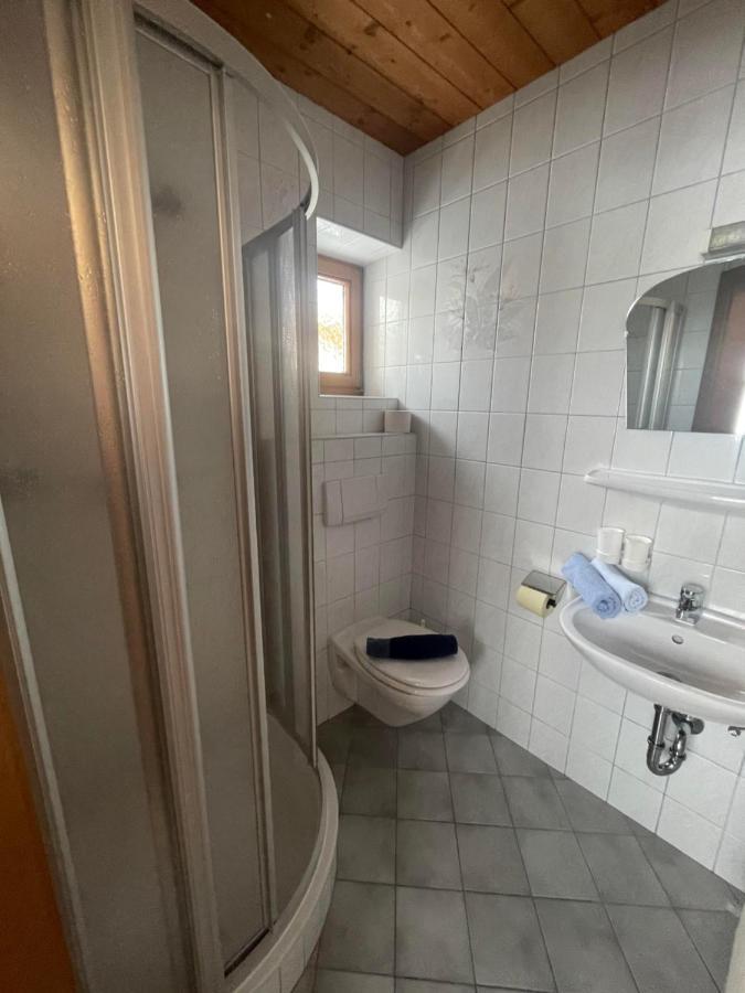 ホッホフィルツェン Gaestehaus Glaagut - Familie Hainヴィラ エクステリア 写真