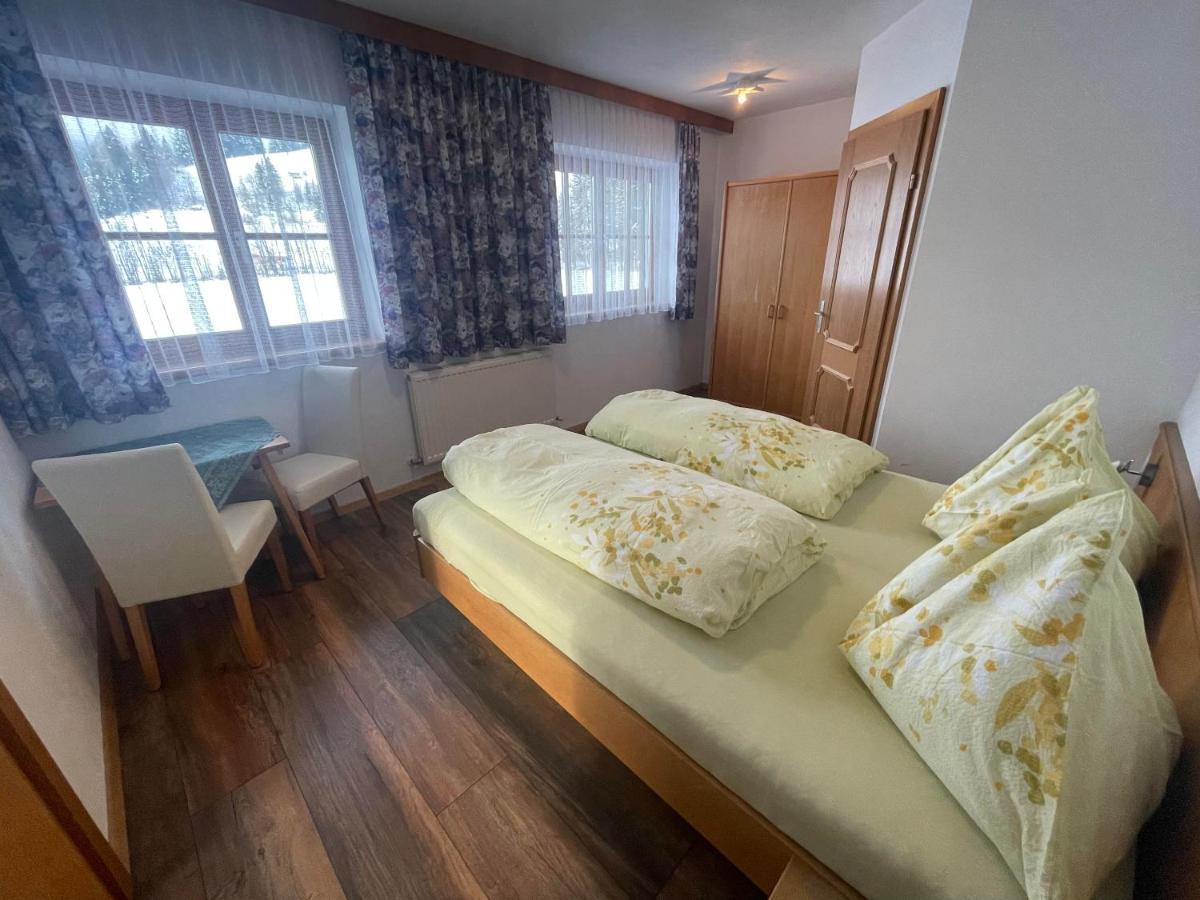 ホッホフィルツェン Gaestehaus Glaagut - Familie Hainヴィラ エクステリア 写真