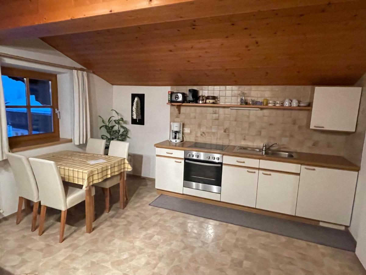 ホッホフィルツェン Gaestehaus Glaagut - Familie Hainヴィラ エクステリア 写真